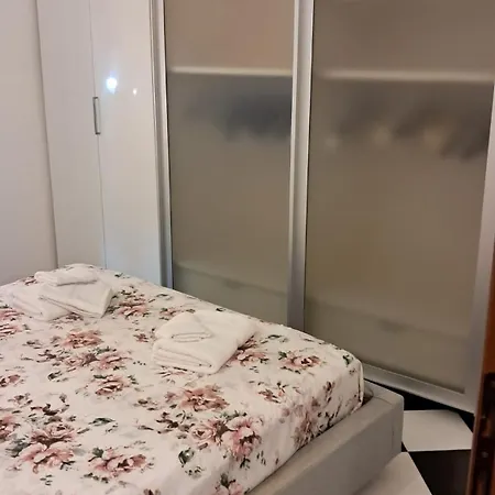 Casa Pertica 아파트 피날레리구레